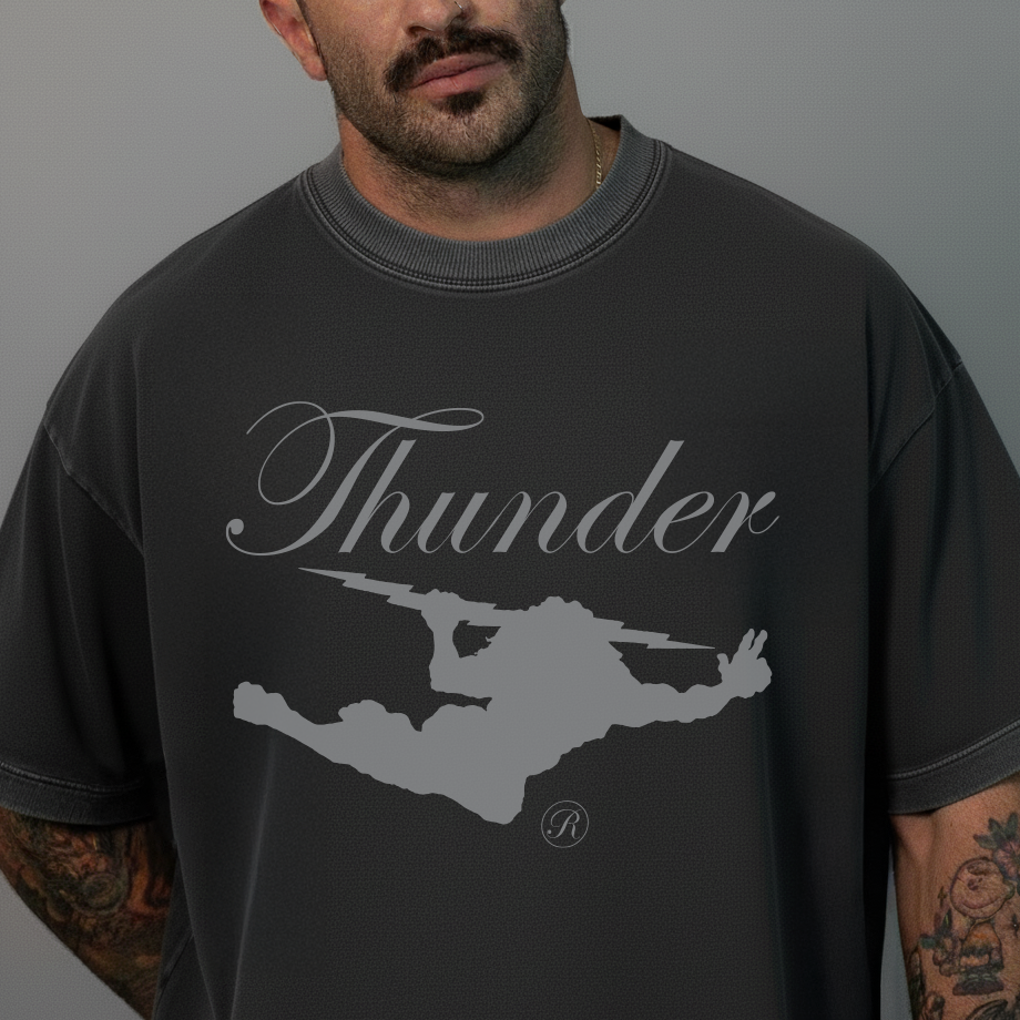 Camiseta Oversized Vintage Preta New Thunder Cursive Gola Cinza