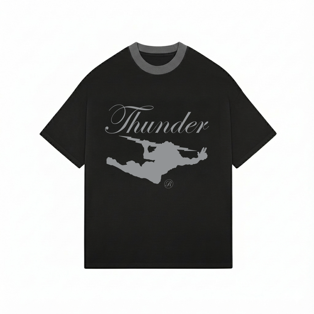 Camiseta Oversized Strong Preta New Thunder Cursive Gola Cinza