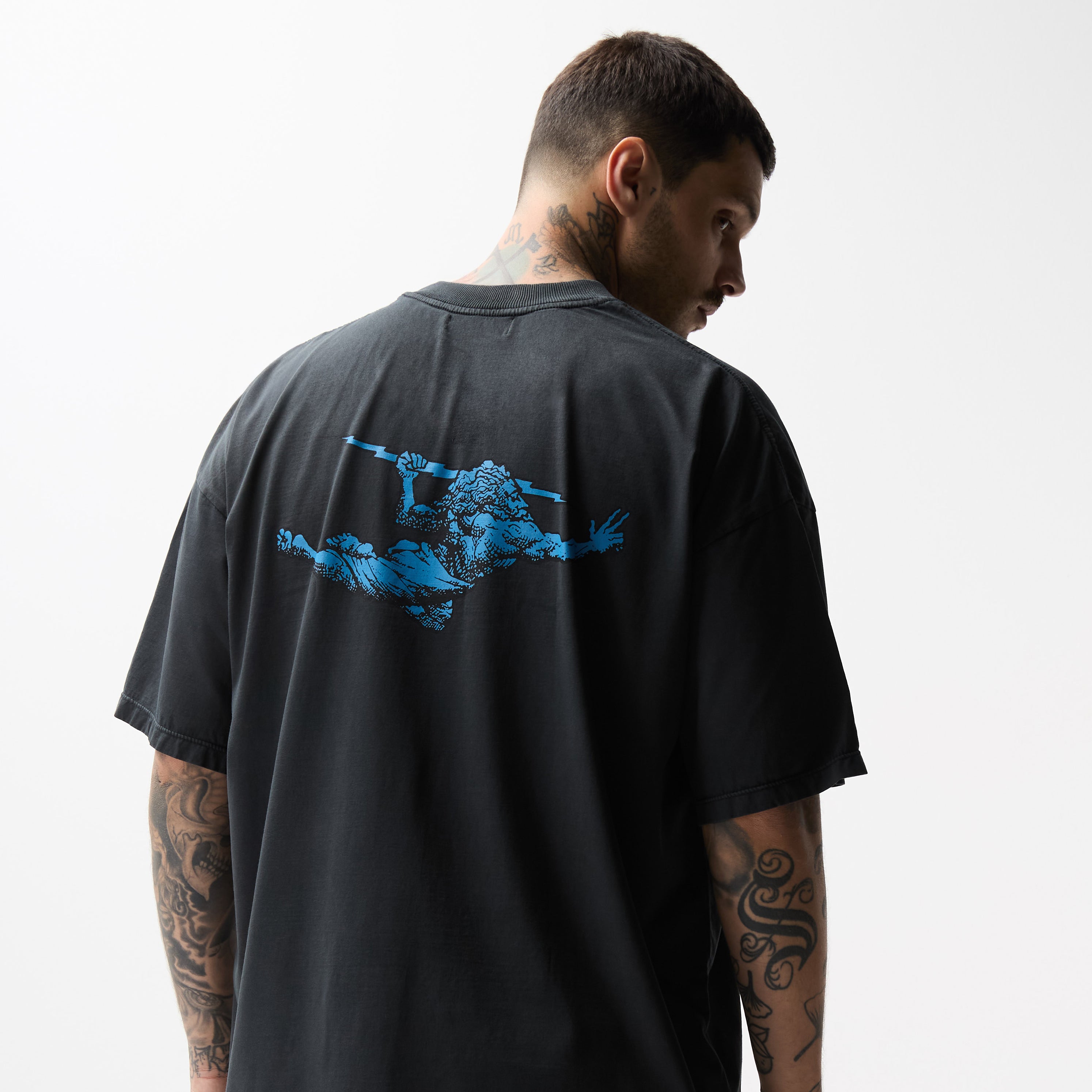 Camiseta Oversized Vintage Preta Thunder God Back