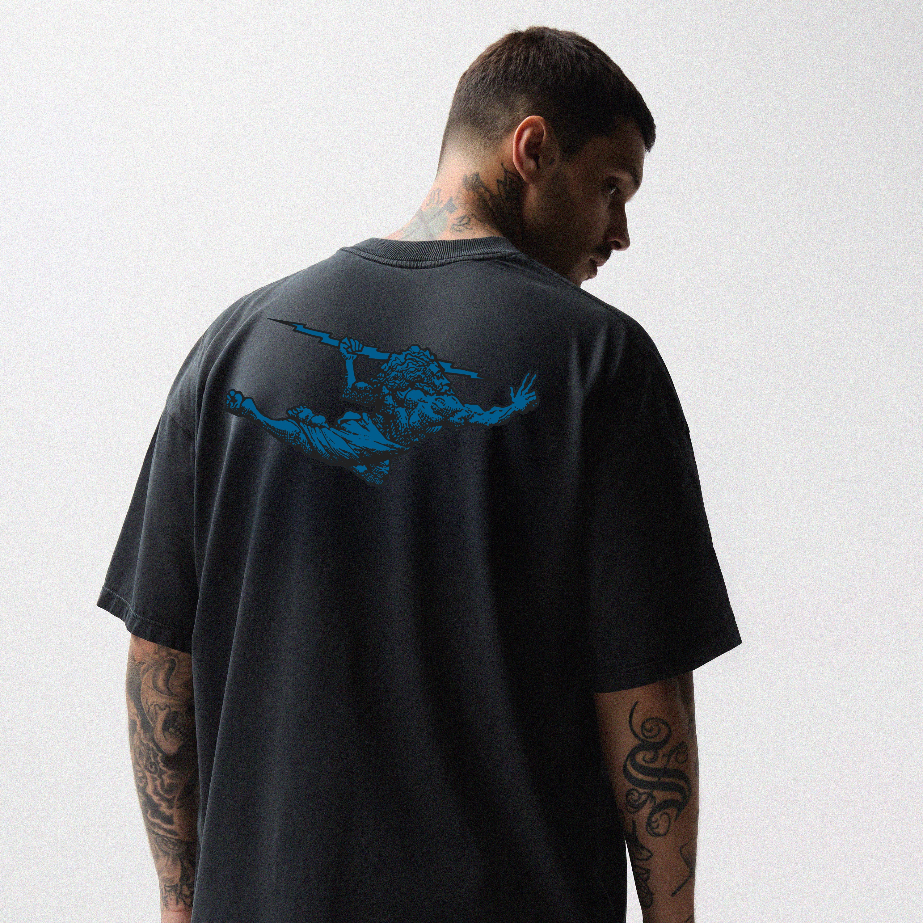 Camiseta Oversized Vintage Preta Thunder God Back
