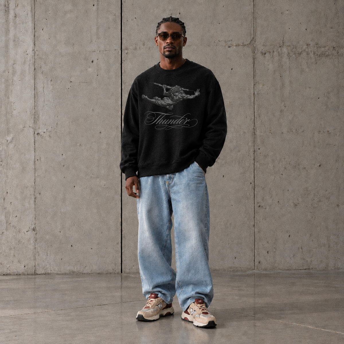 Casaco de Moletom Oversized Felpado Preto Thunder Cursive All Black